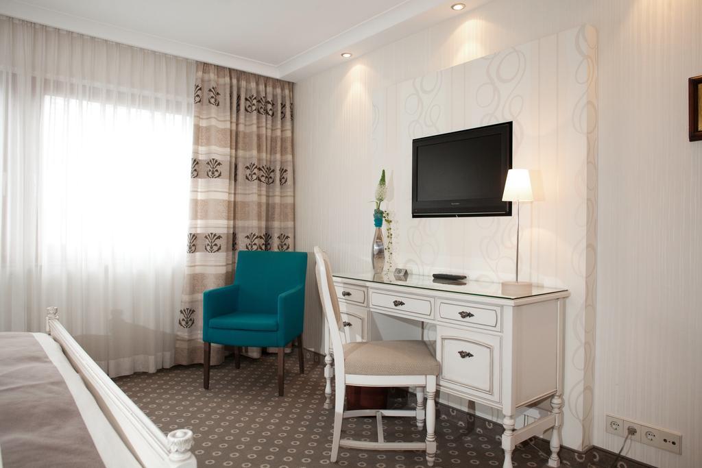 Hotel-restaurant Arneggers Adler Hotel 3*